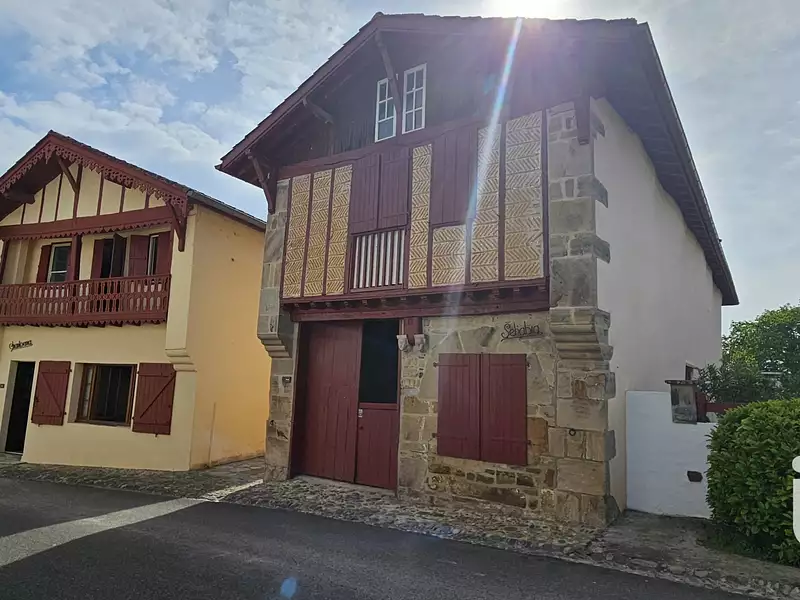 Maison, 276 m²