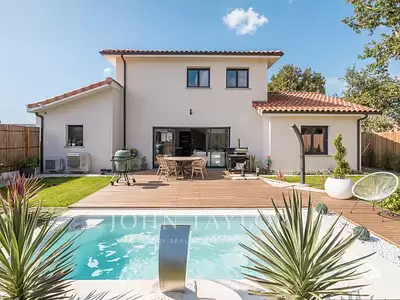 Maison, 167 m²