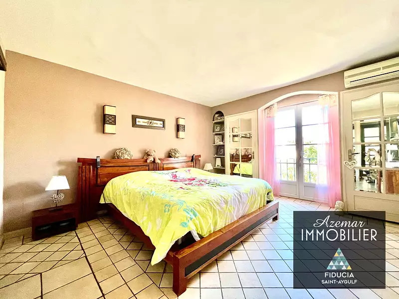 Maison, 301,15 m²