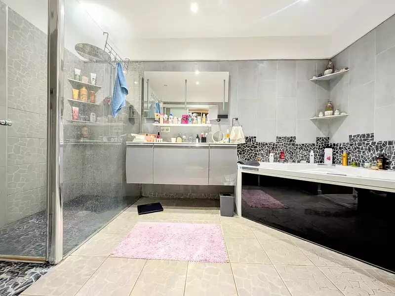 Maison, 370 m²