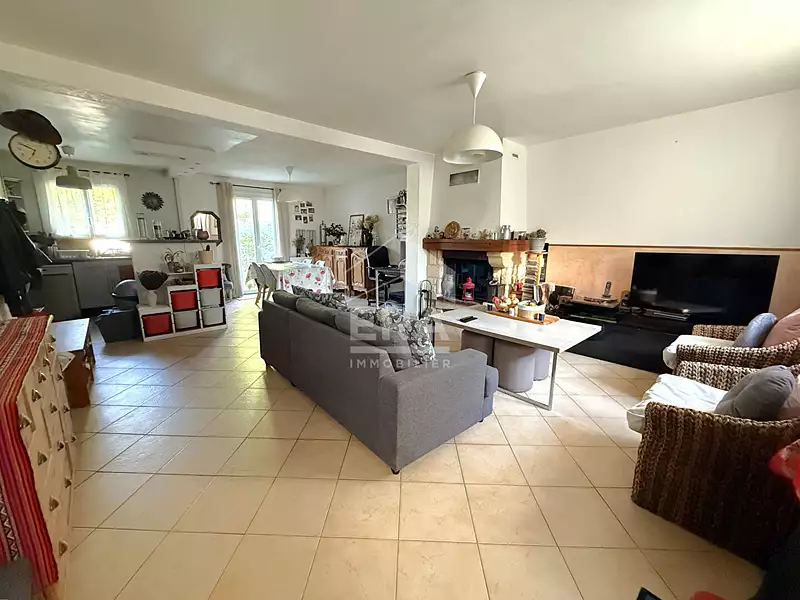 Maison, 89 m²