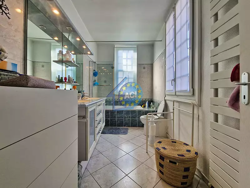 Appartement, 342,05 m²