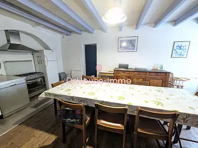 Maison, 270 m²