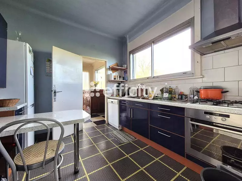 Maison, 195 m²