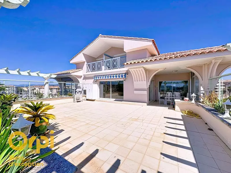 Appartement, 261 m²