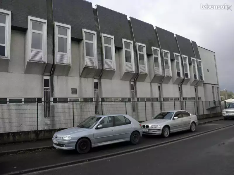 Immeuble, 3 000 m²