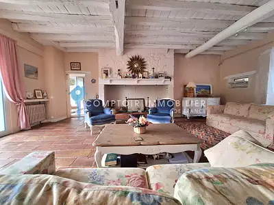 Maison, 240 m²