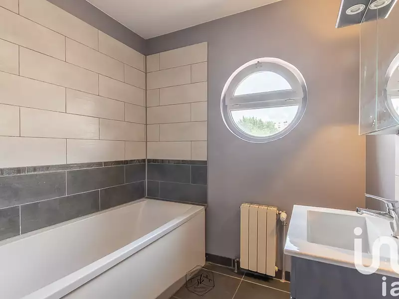 Maison, 299 m²