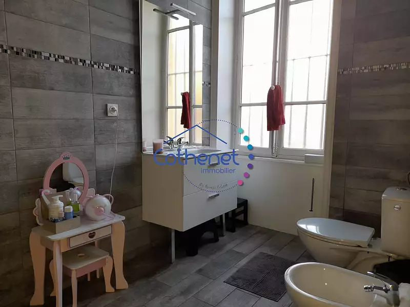 Maison, 270 m²