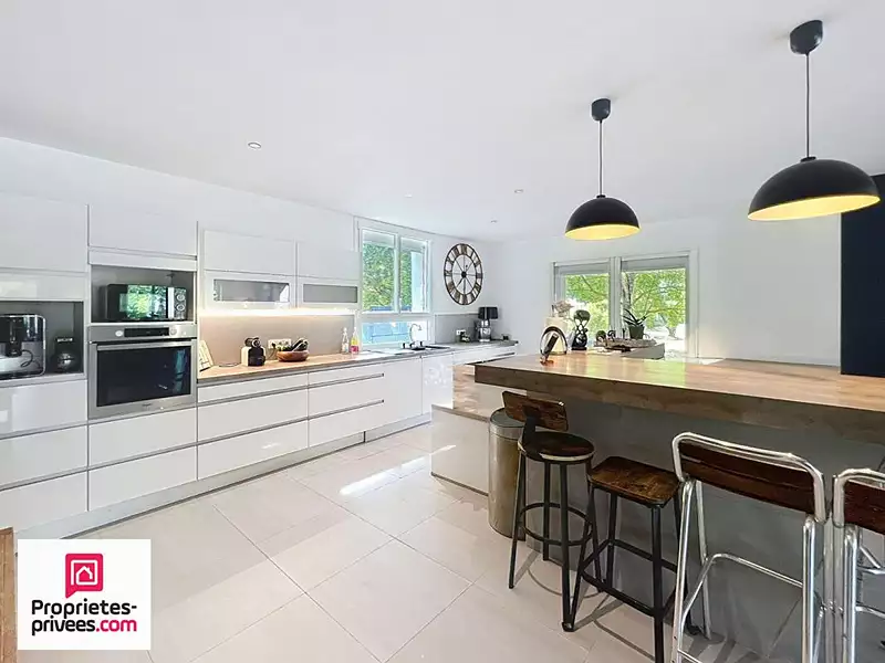Maison, 200 m²