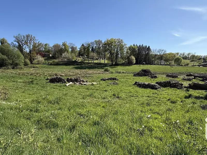 Terrain, 2 100 m²