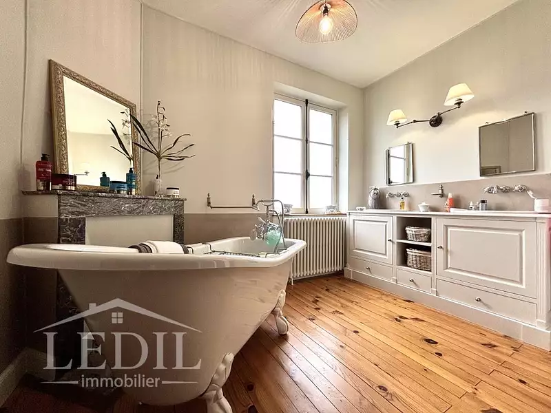 Maison, 300 m²