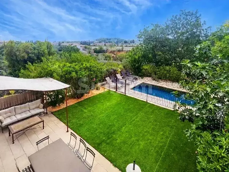 Maison, 145 m²