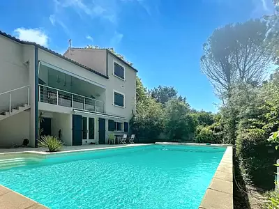 Maison, 220 m²
