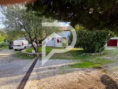Maison, 180 m²