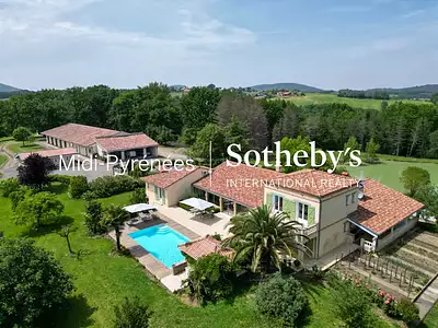 Maison, 415 m²