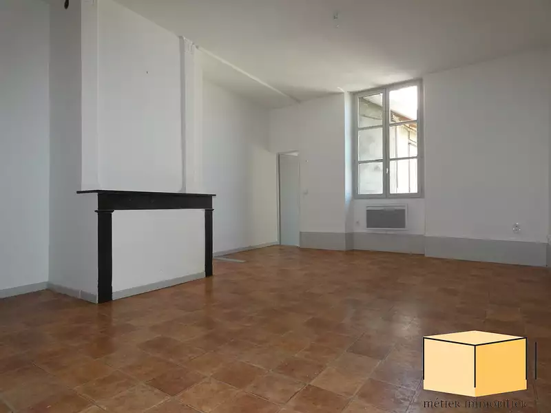 Immeuble, 196 m²