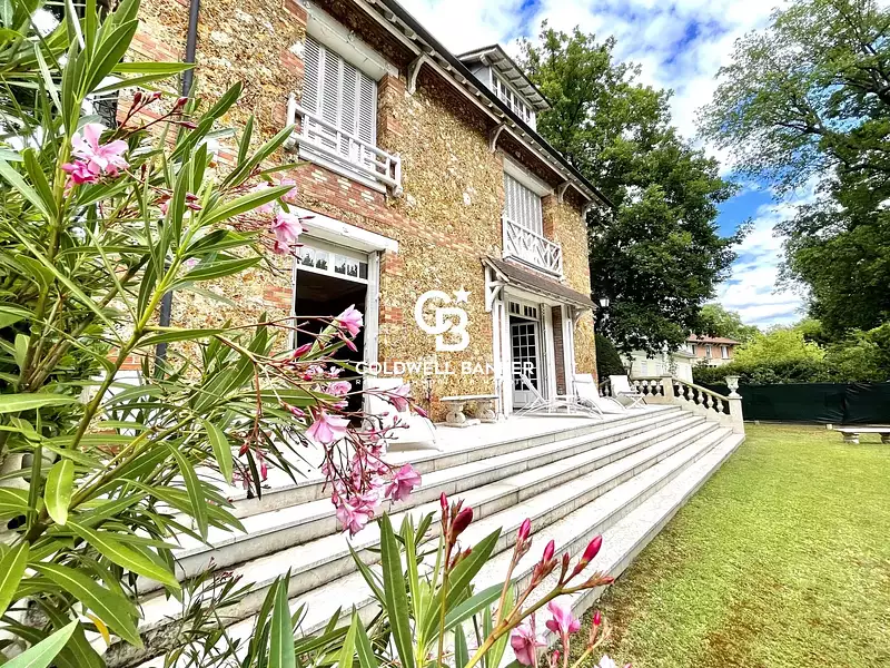 Maison, 344 m²