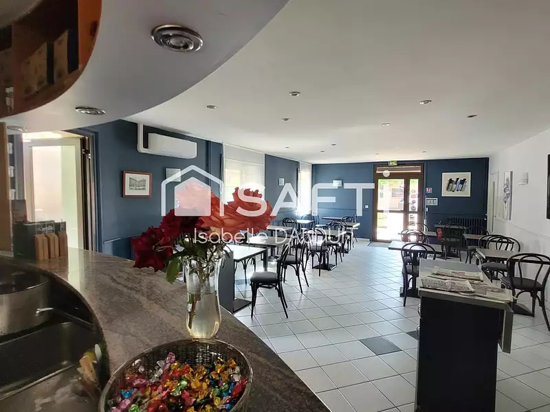 Divers, 1 180 m²