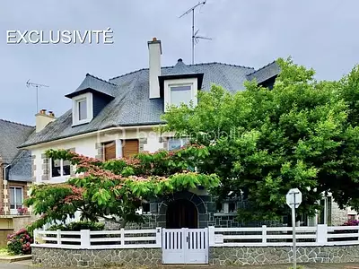 Maison, 244 m²