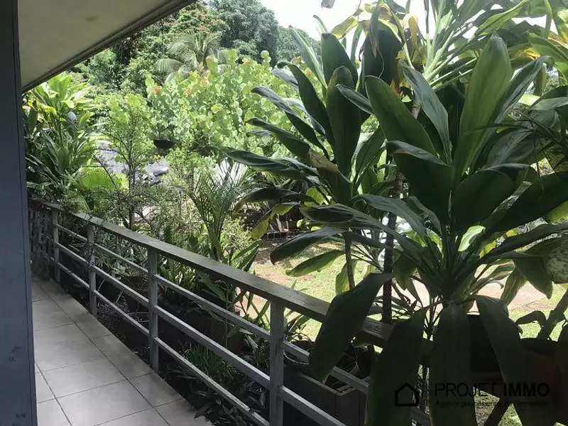 Terrain, 740 m²