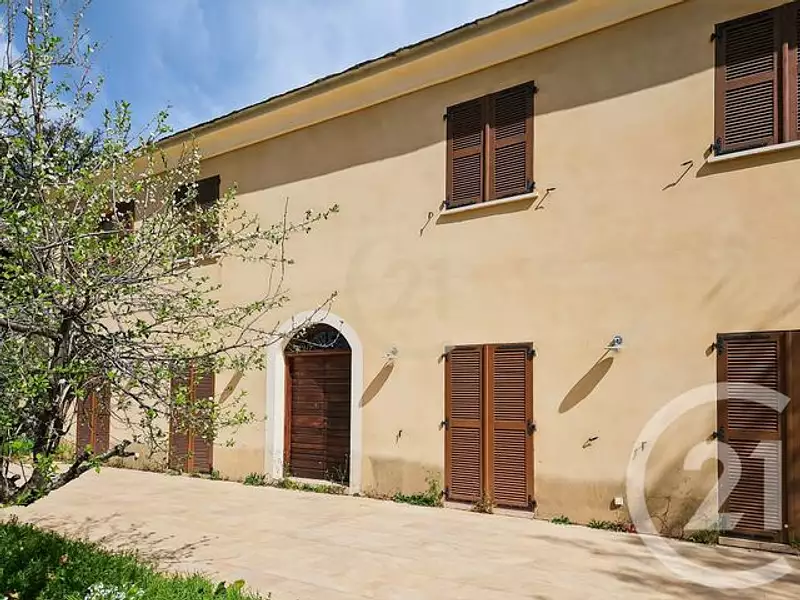 Maison, 222,2 m²