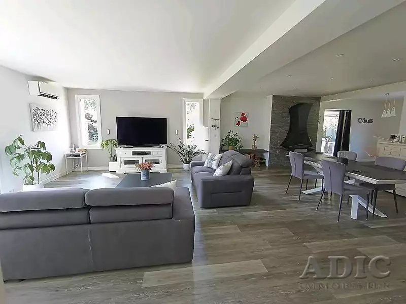 Maison, 185 m²