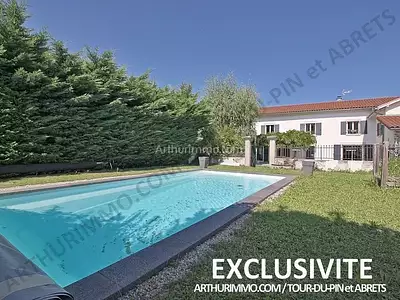Maison, 256 m²