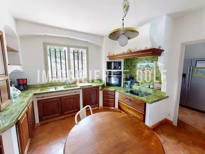 Maison, 300 m²