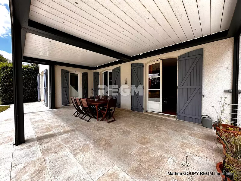 Maison, 250 m²