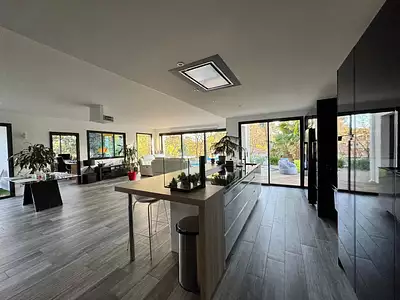 Maison, 238 m²