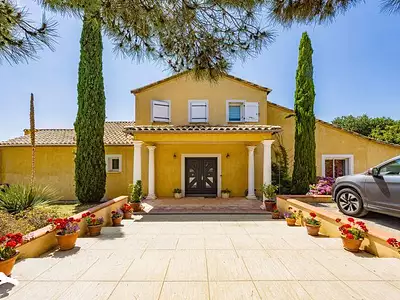 Maison, 240 m²