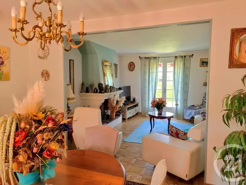 Maison, 165 m²