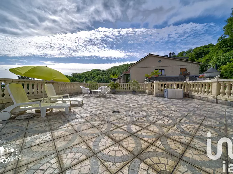 Maison, 251 m²
