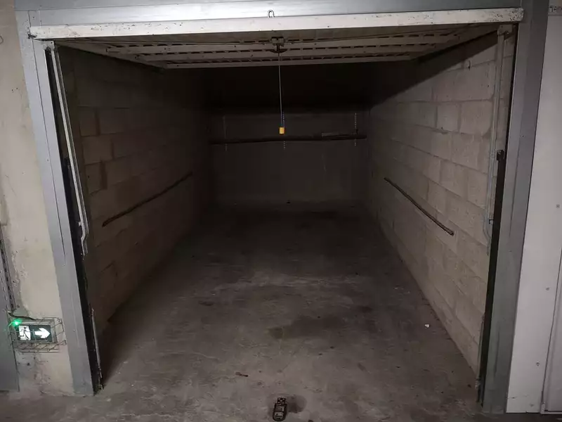 Parking, 13 m²