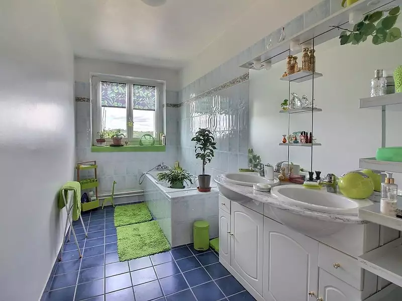Maison, 220 m²