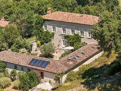 Maison, 749 m²