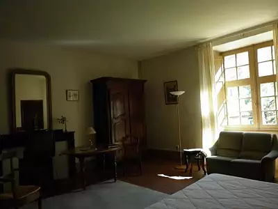 Maison, 1 700 m²