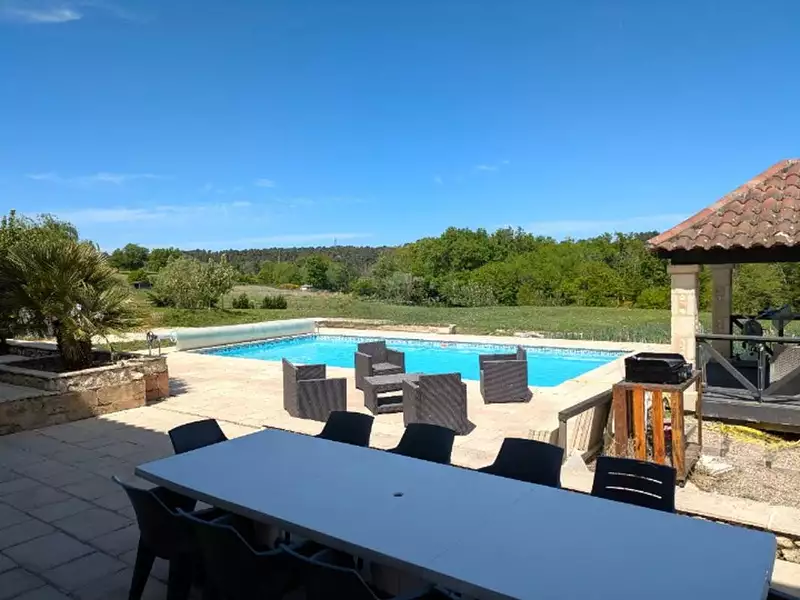 Maison, 900 m²