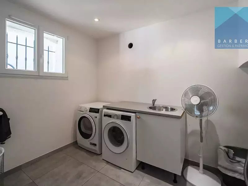 Maison, 217 m²