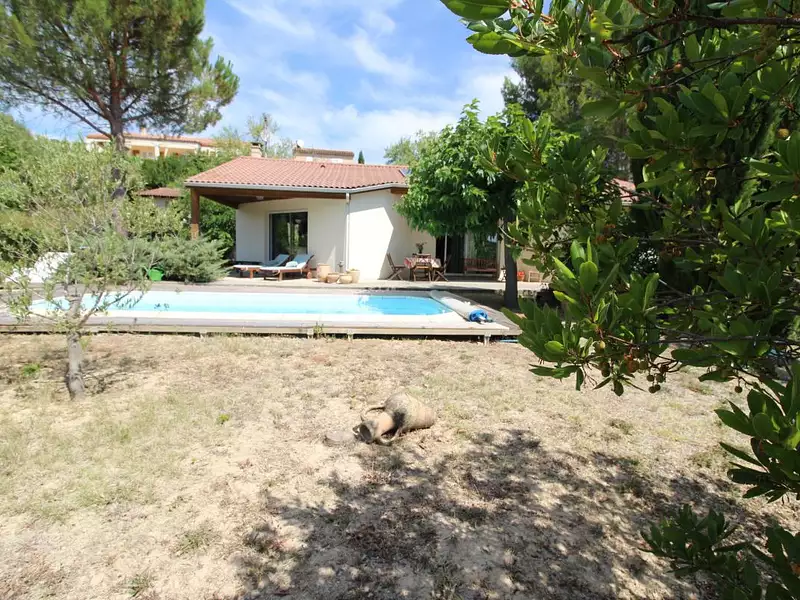 Maison, 958 m²