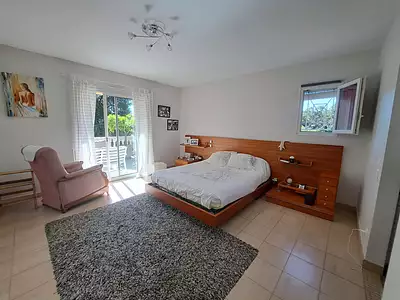 Maison, 248 m²