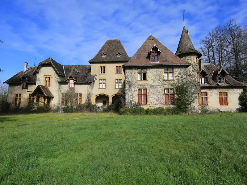 Maison, 1 500 m²