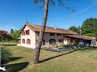Maison, 196 m²