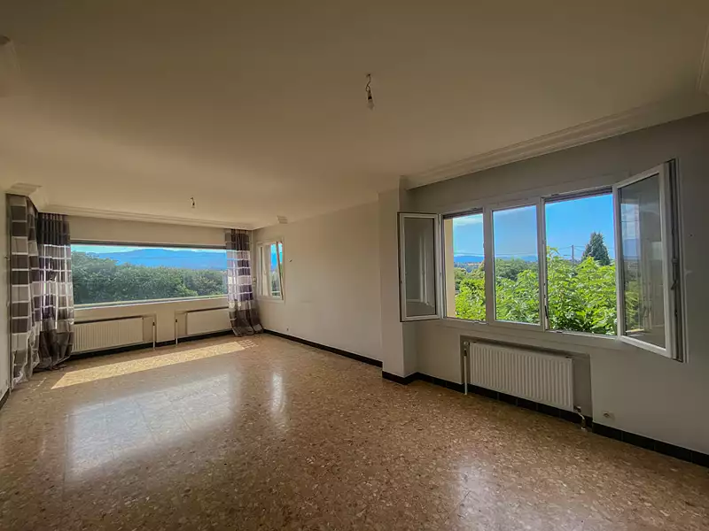 Maison, 240 m²