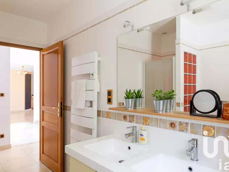 Maison, 203 m²