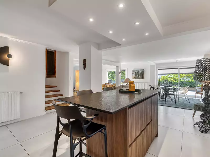 Maison, 243 m²