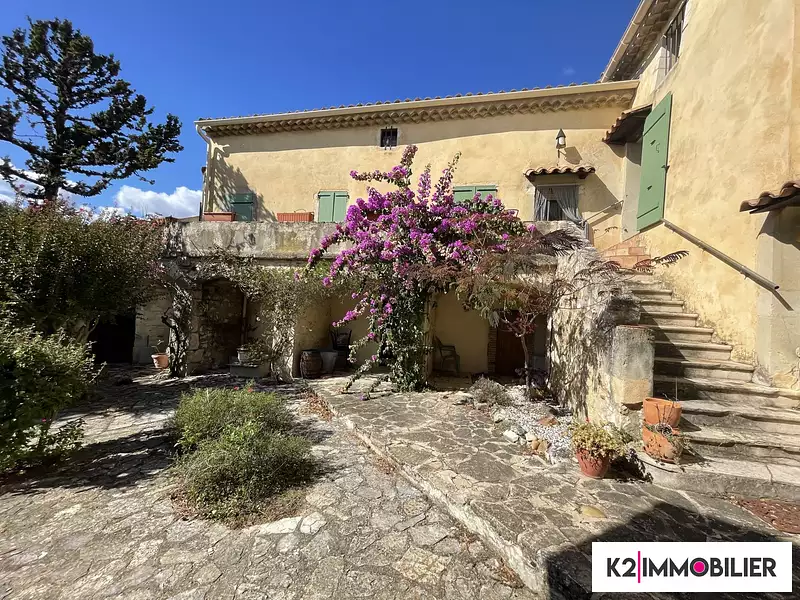 Maison, 165 m²