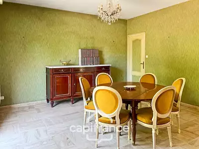 Maison, 176 m²