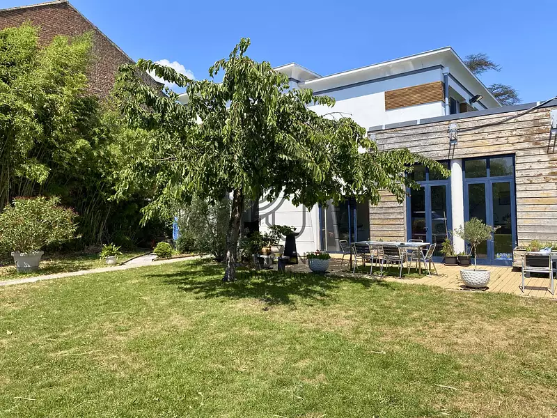 Maison, 393 m²